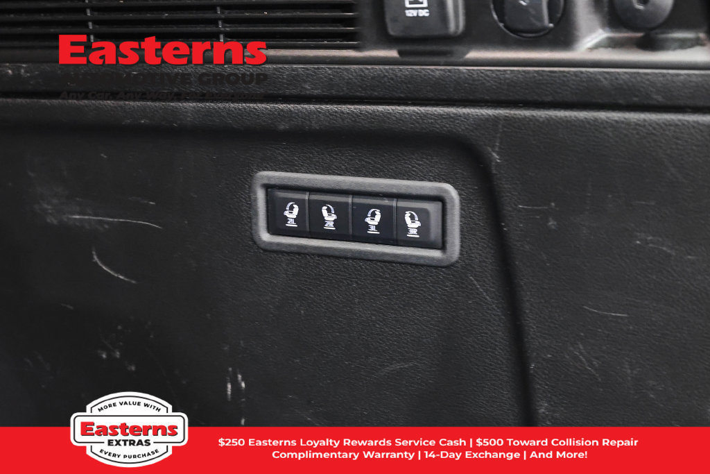 Used 2024 Jeep Wagoneer L Series II RWD image 30