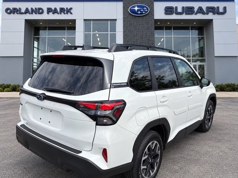 Used 2026 Subaru Forester Premium AWD/4WD image 5