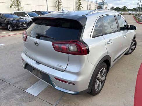 Used 2019 Kia Niro EX w/ Paint Protection Film Package image 3