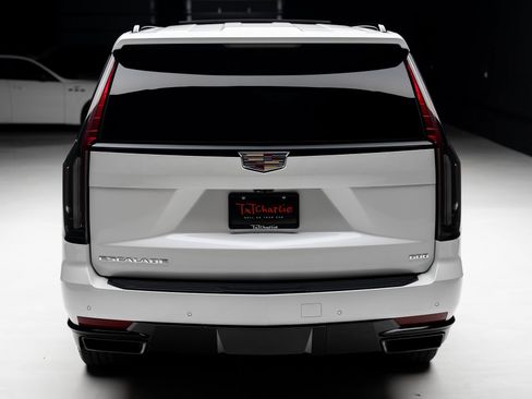 Used 2022 Cadillac Escalade Sport w/ Touring Package AWD/4WD image 25