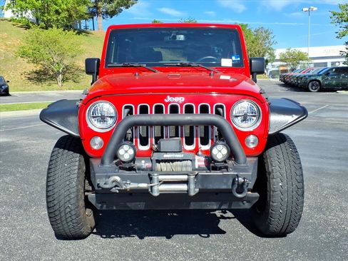 Used 2016 Jeep Wrangler Sahara w/ Dual Top Group AWD/4WD image 11