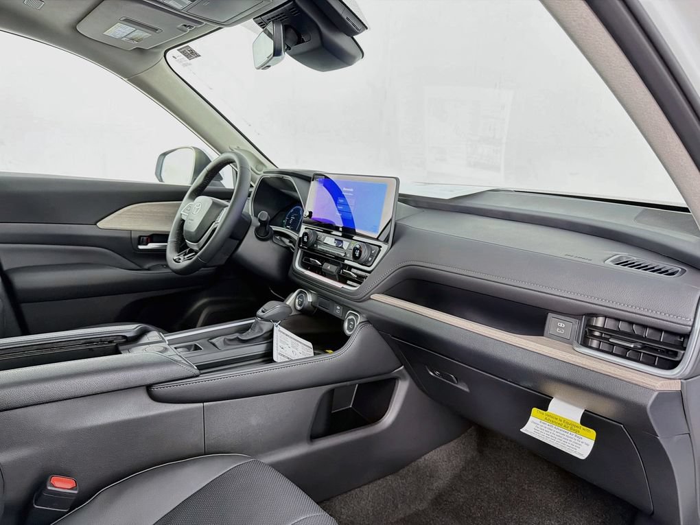 New 2026 Toyota Grand Highlander AWD Hybrid image 30