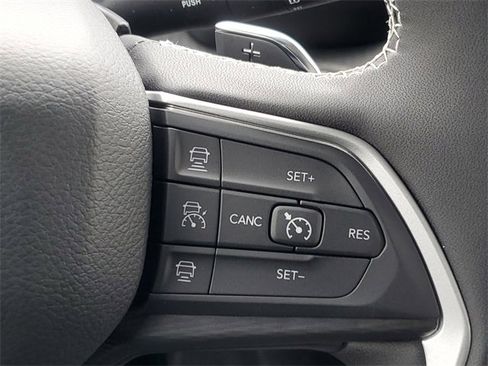 New 2025 Jeep Grand Cherokee L Altitude image 24