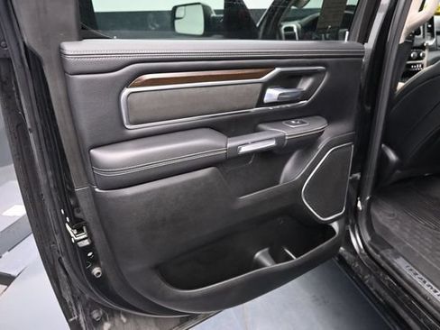 Used 2022 RAM 1500 Laramie AWD/4WD image 38