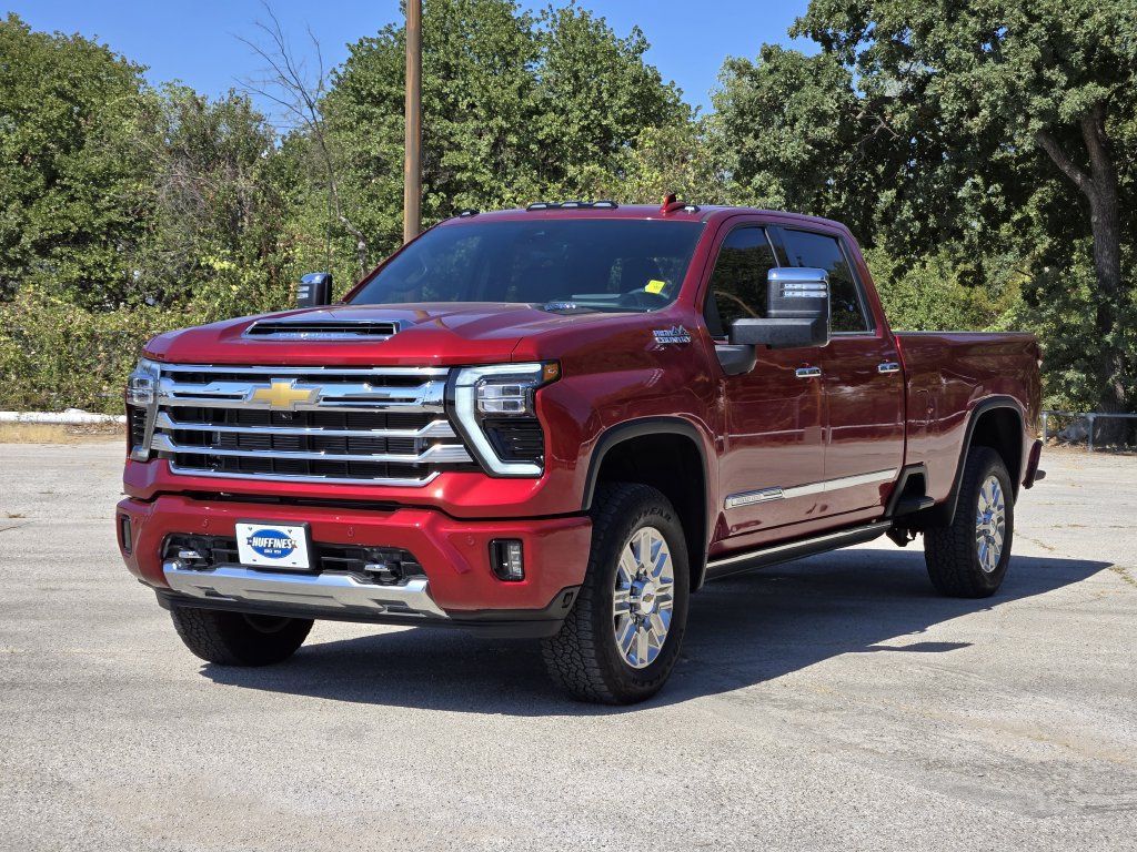 Used 2025 Chevrolet Silverado 3500 High Country w/ High Country Premium Package AWD/4WD image 3