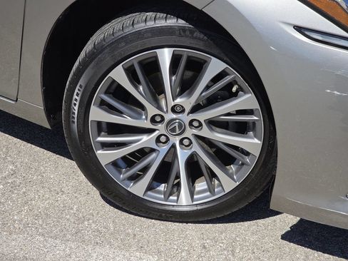 Certified 2021 Lexus ES 250 w/ Premium Package AWD/4WD image 10
