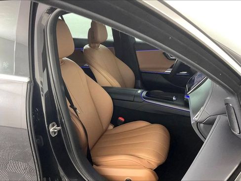 Certified 2025 Mercedes-Benz E 350 4MATIC Sedan w/ Winter Package image 7
