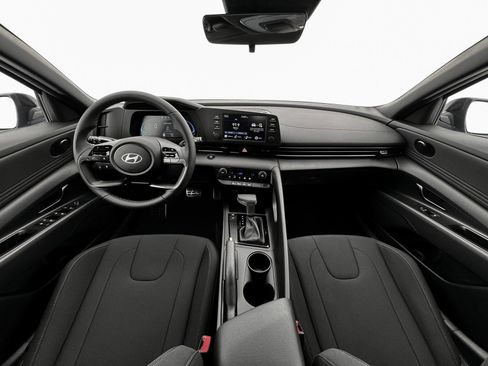 New 2025 Hyundai Elantra Sport FWD image 13