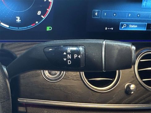 Used 2022 Mercedes-Benz E 350 4MATIC Sedan image 24