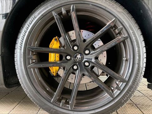 Used 2018 Maserati GranTurismo Sport RWD image 30