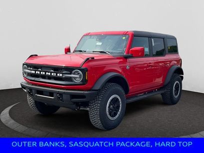 New 2024 Ford Bronco Outer Banks w/ Sasquatch Package