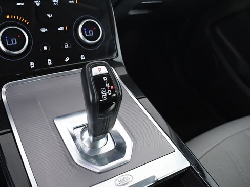 Used 2021 Land Rover Range Rover Evoque S image 18