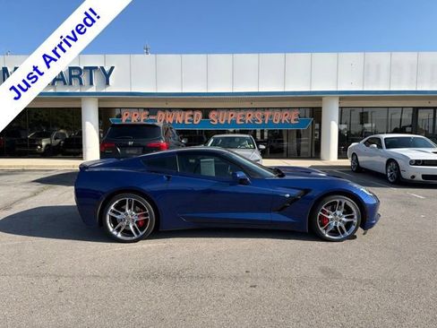 Used 2016 Chevrolet Corvette Stingray Coupe RWD image 2