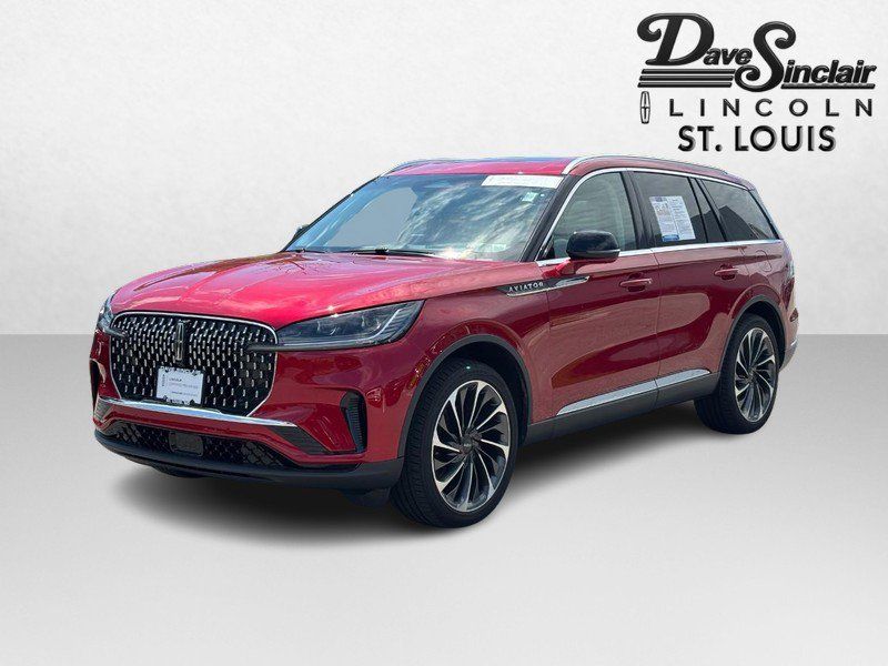 Used 2025 Lincoln Aviator Reserve w/ Equipment Group 201A AWD/4WD image 7