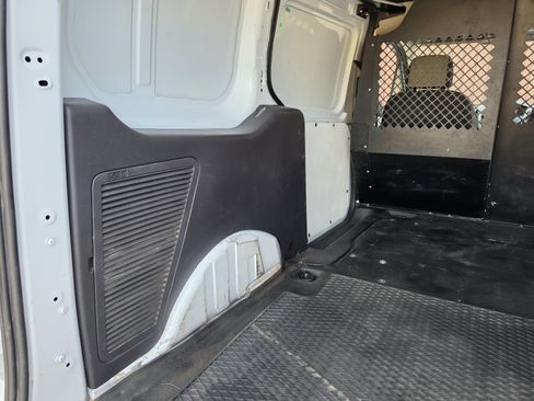 Used 2015 Ford Transit Connect XLT FWD image 16