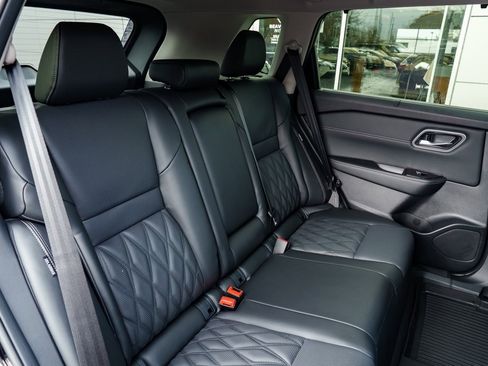 New 2026 Nissan Rogue Platinum image 26