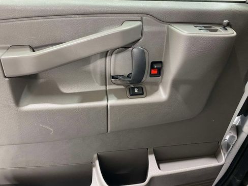 Used 2025 GMC Savana 2500 w/ Driver Convenience Package RWD image 18