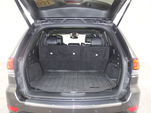 Used 2021 Jeep Grand Cherokee Limited w/ Trailer Tow Group IV image 16