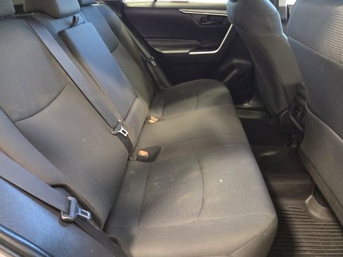 Used 2022 Toyota RAV4 LE image 16