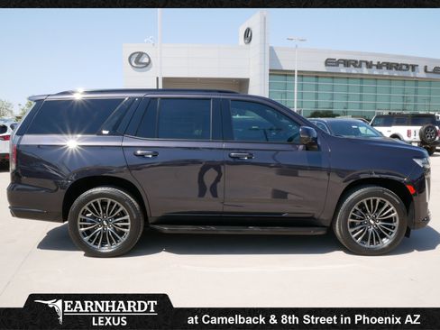 Used 2022 Cadillac Escalade Sport w/ Touring Package AWD/4WD image 11