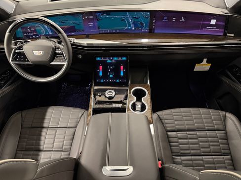 New 2026 Cadillac Escalade Platinum Sport AWD/4WD image 14