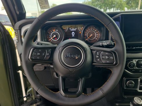 Used 2024 Jeep Wrangler Sport S image 15