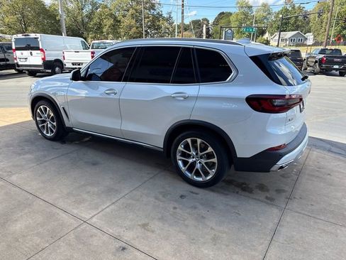 Used 2021 BMW X5 xDrive45e image 7