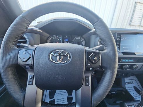 Used 2023 Toyota Tacoma TRD Off-Road image 15