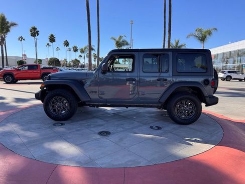 Used 2024 Jeep Wrangler Sport S image 5