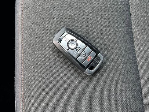 Used 2025 Ford Expedition Active image 14