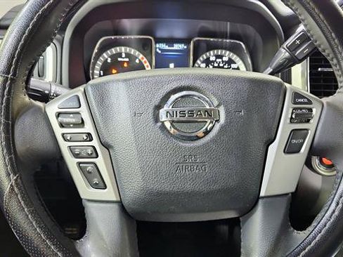 Used 2017 Nissan Titan SV RWD image 14