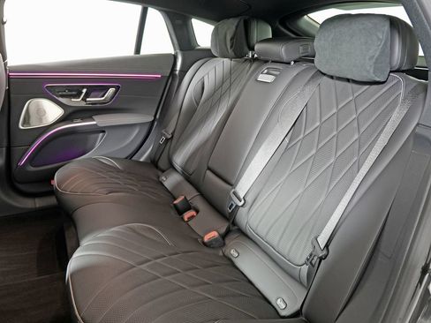 Used 2025 Mercedes-Benz EQS 580 4MATIC Sedan image 33
