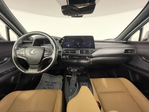 Used 2024 Lexus UX 250h AWD w/ Premium Package image 18