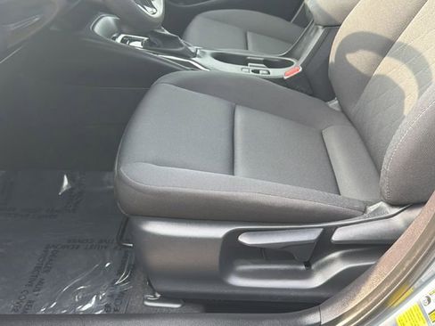 Used 2025 Toyota Corolla LE FWD image 10