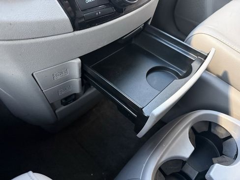 Used 2013 Honda Odyssey Touring image 26