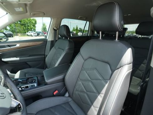 Used 2024 Volkswagen Atlas SE AWD/4WD image 38