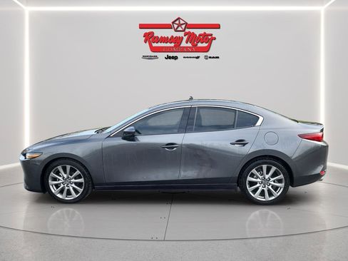 Used 2022 MAZDA MAZDA3 s image 2