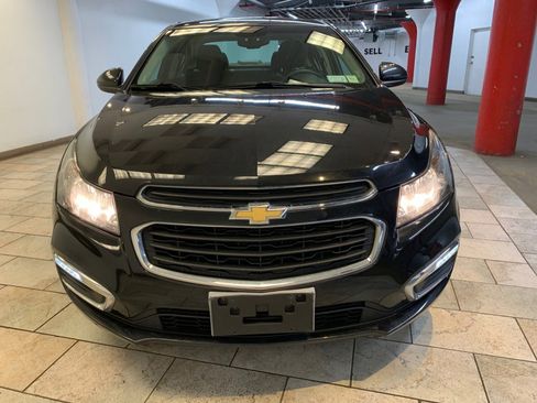 Used 2015 Chevrolet Cruze LT w/ Sun And Sound Package FWD image 3