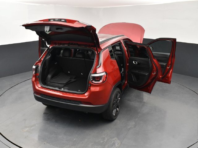 New 2026 Jeep Compass Latitude AWD/4WD image 26