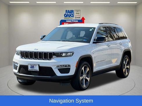 Used 2023 Jeep Grand Cherokee Limited image 2