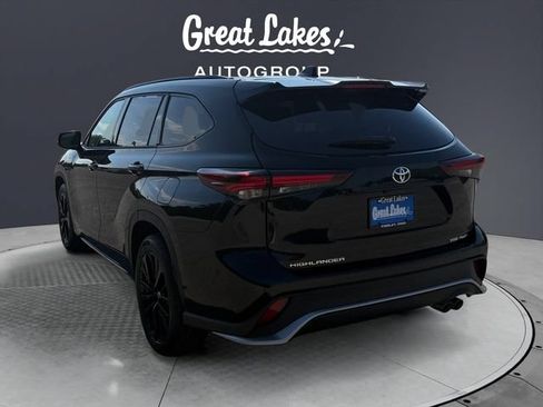 Used 2025 Toyota Highlander XSE AWD/4WD image 3