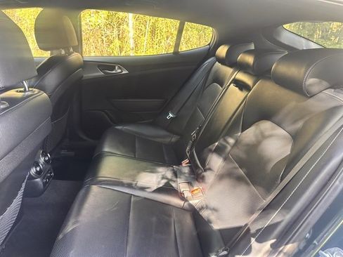 Used 2022 Kia Stinger GT1 image 15