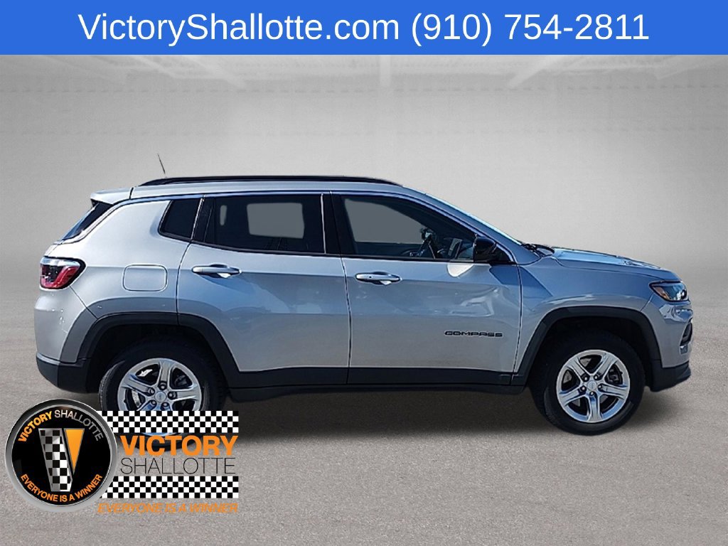 Certified 2024 Jeep Compass Latitude AWD/4WD image 30