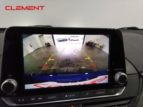 Used 2025 Nissan Altima 2.5 SV image 22