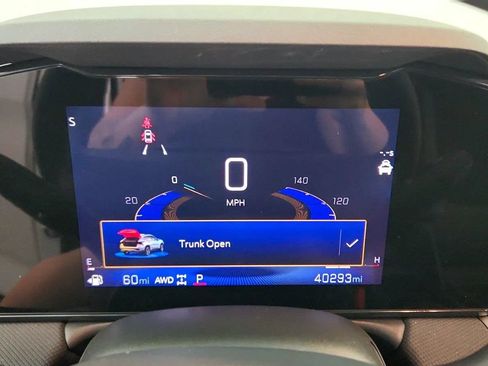 Used 2025 Chevrolet TrailBlazer LT AWD/4WD image 17