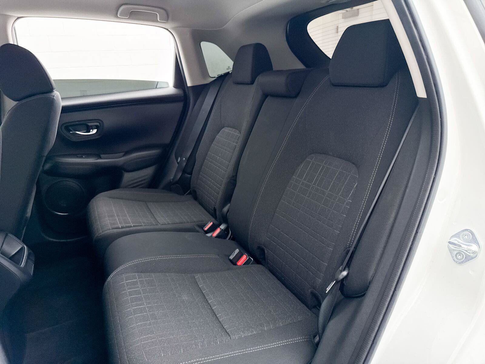 Used 2023 Honda HR-V LX image 27