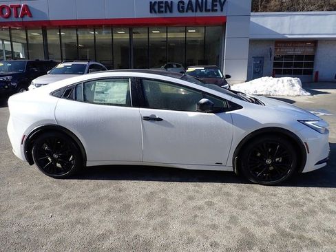 New 2026 Toyota Prius AWD image 2