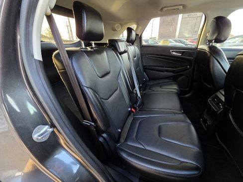 Used 2018 Ford Edge Titanium w/ Technology Package image 30