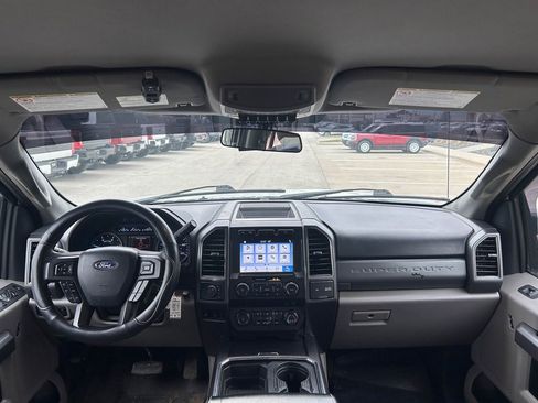 Used 2019 Ford F350 XLT w/ XLT Premium Package image 29