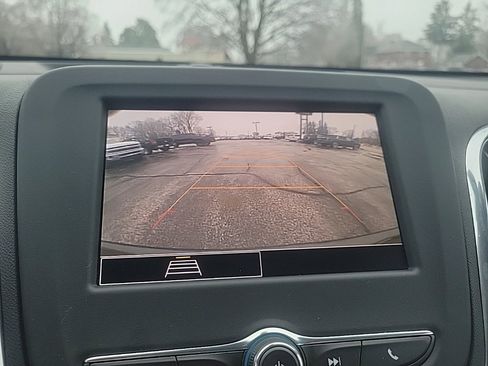 Used 2023 Chevrolet Equinox LT image 15